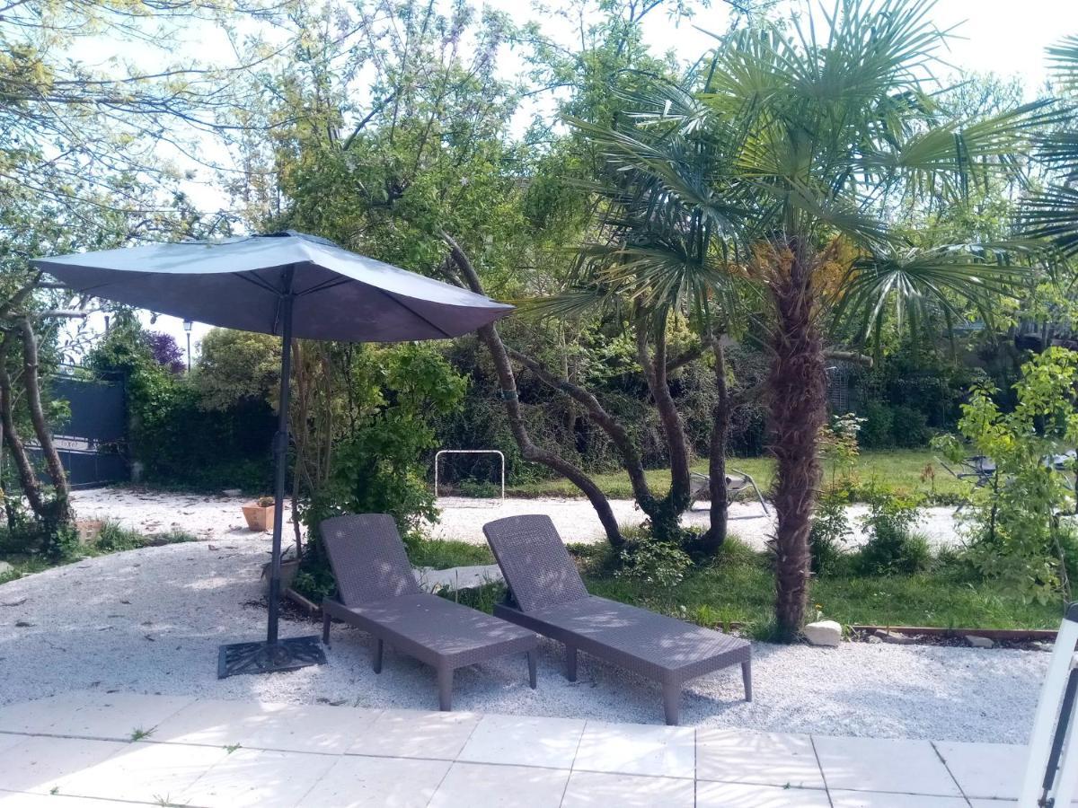 Maison Grandes Chambres Avec Cuisine -Jardin -Terrasse-Bbq Bastanes Exteriér fotografie